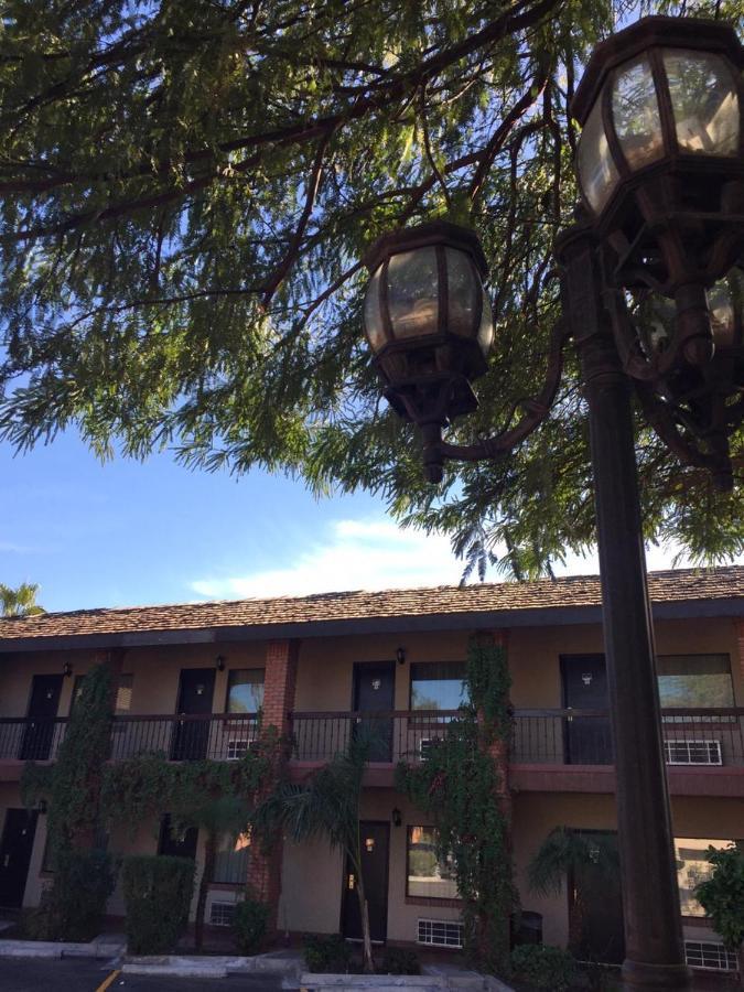 Hotel Siesta Real Мехикали Екстериор снимка