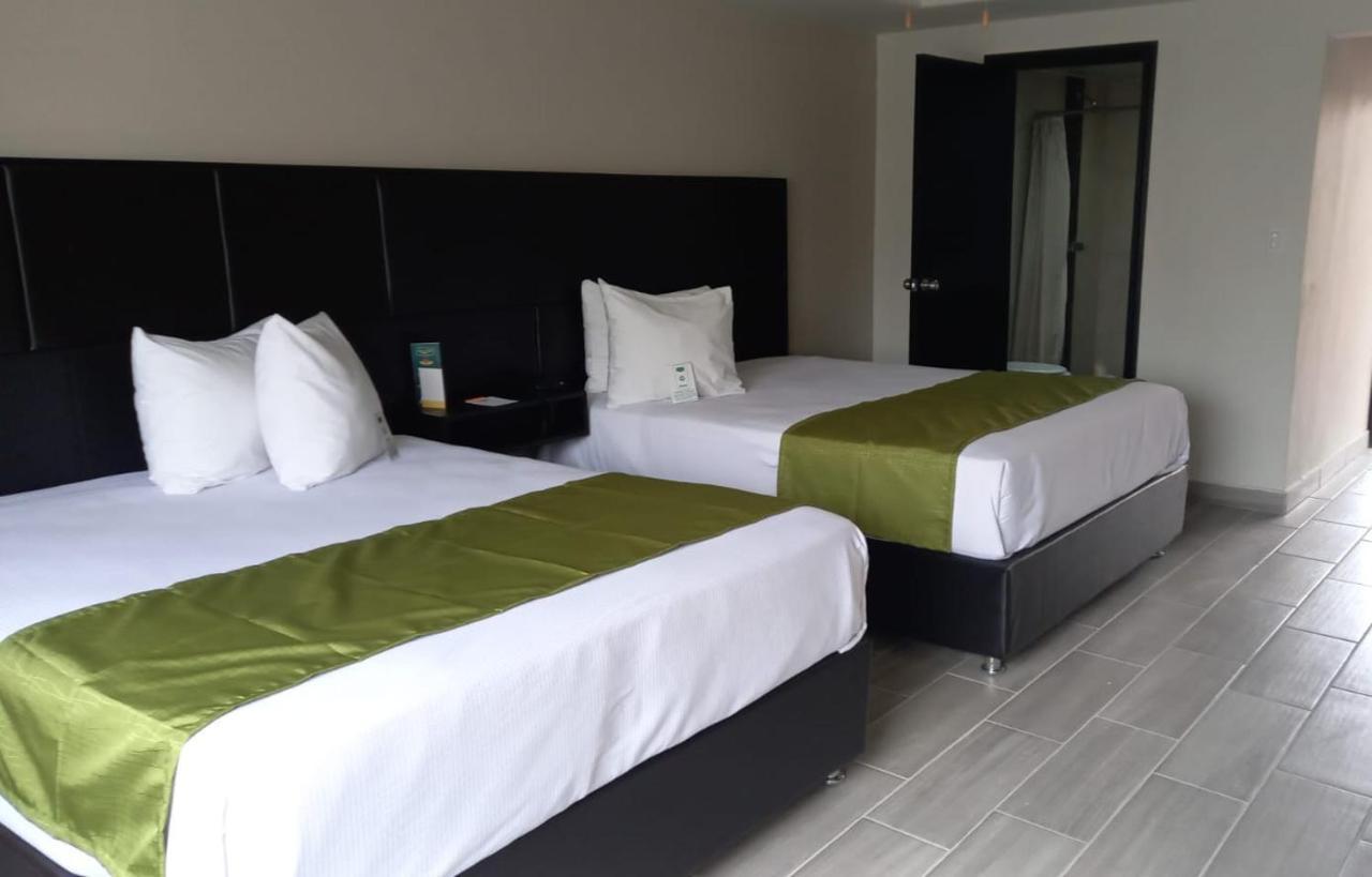 Hotel Siesta Real Мехикали Екстериор снимка