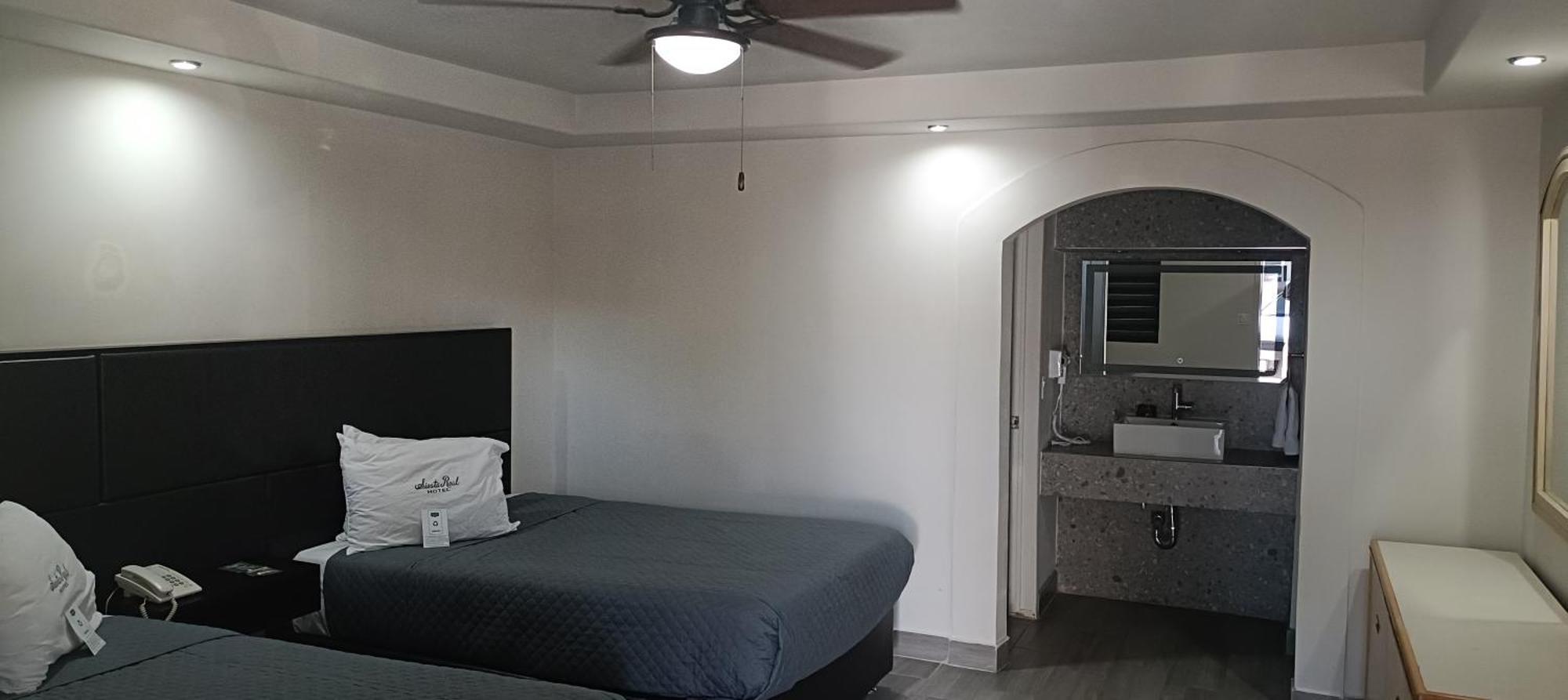 Hotel Siesta Real Мехикали Екстериор снимка