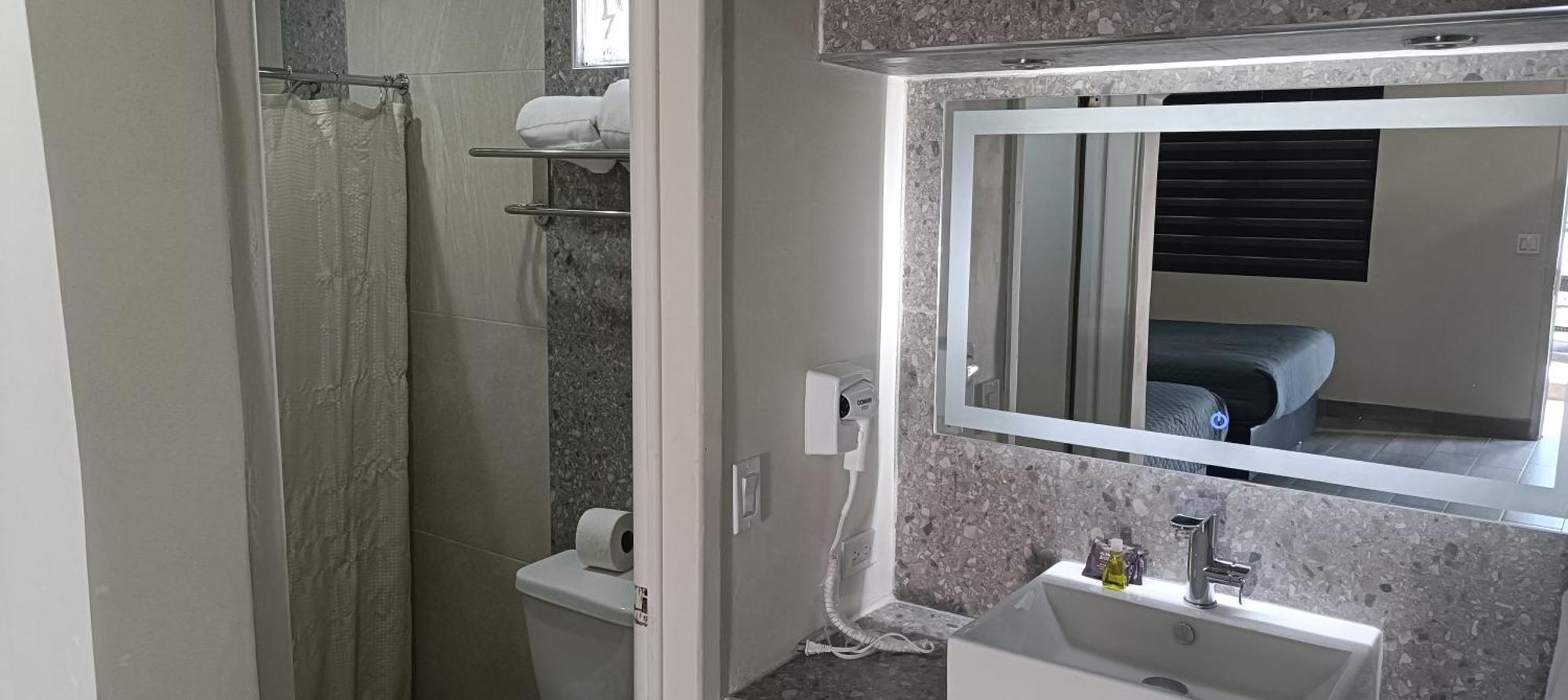 Hotel Siesta Real Мехикали Екстериор снимка