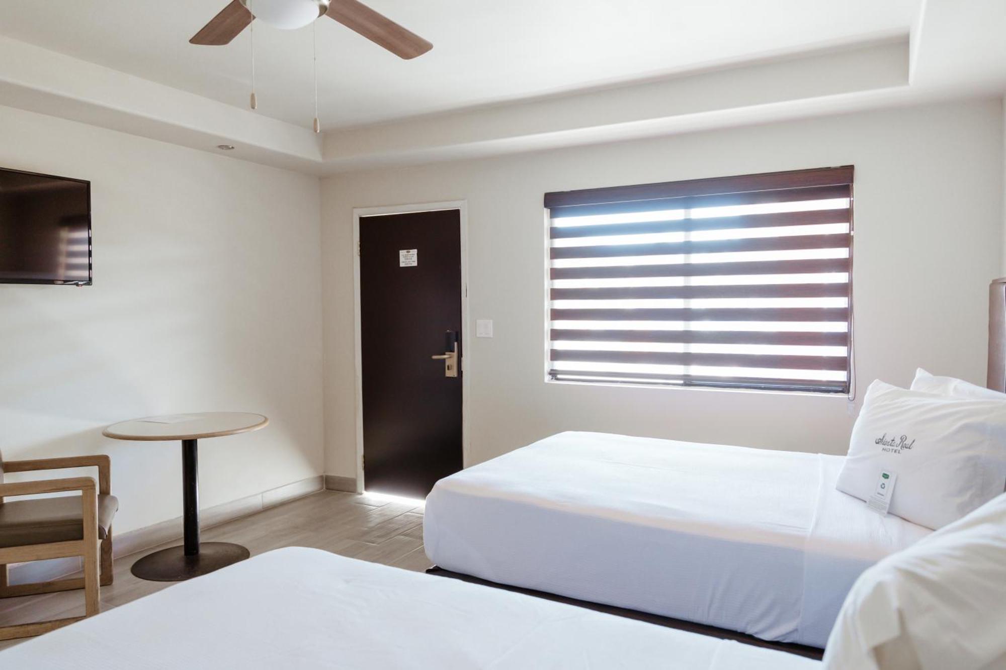 Hotel Siesta Real Мехикали Екстериор снимка