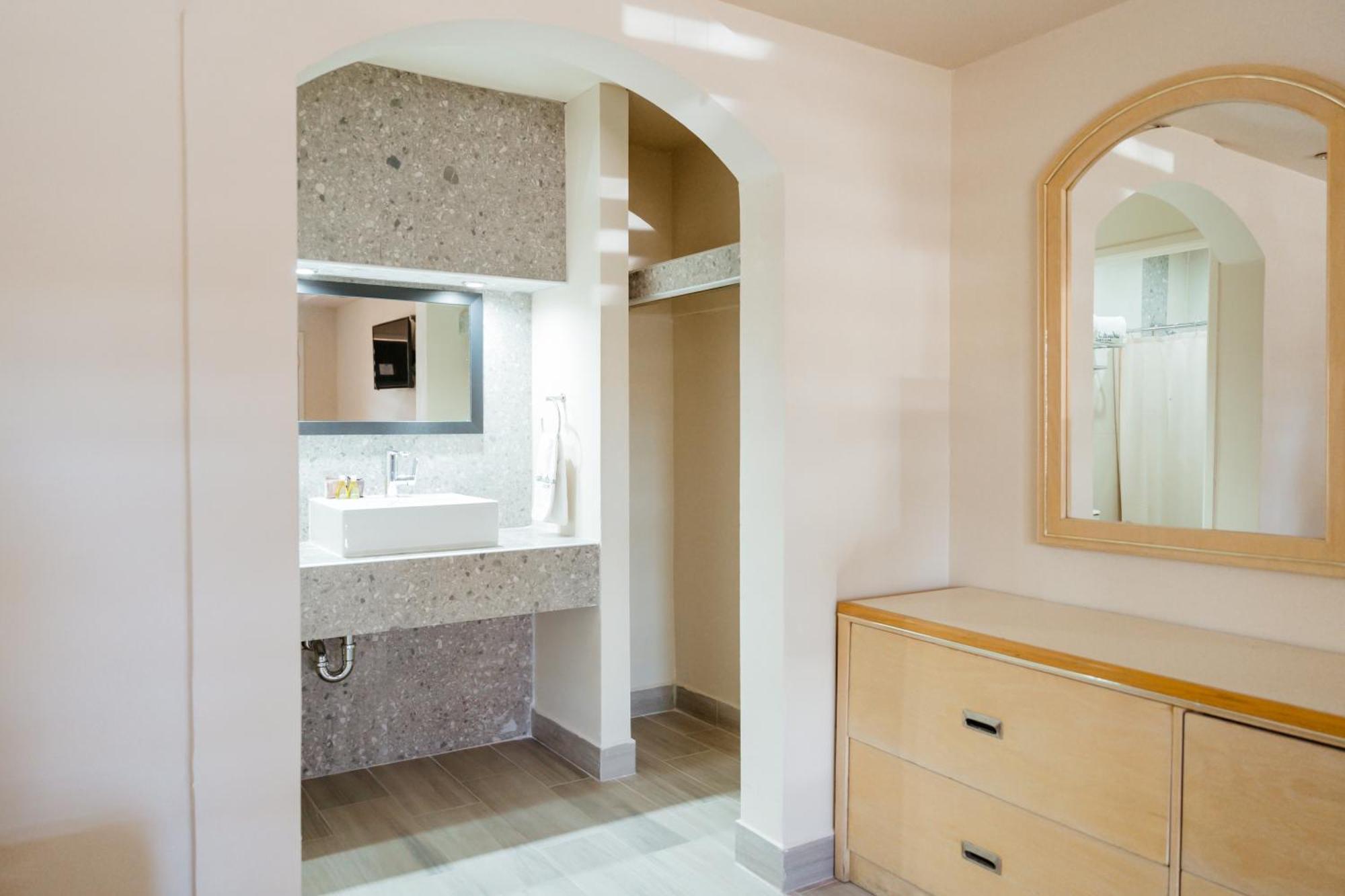 Hotel Siesta Real Мехикали Екстериор снимка