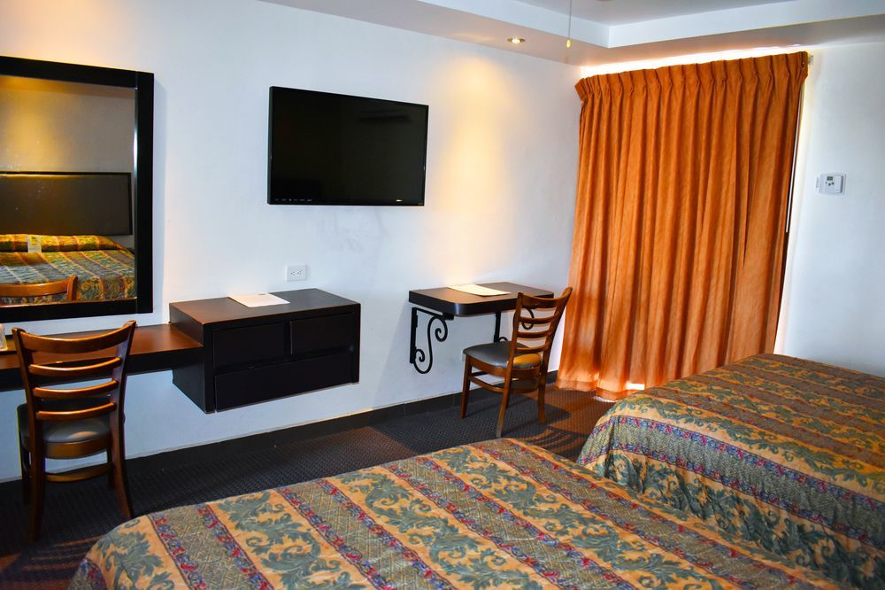 Hotel Siesta Real Мехикали Екстериор снимка