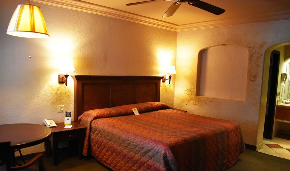 Hotel Siesta Real Мехикали Екстериор снимка