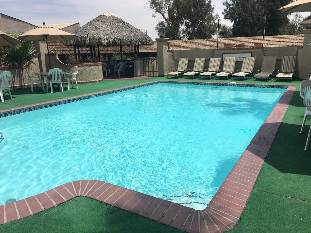 Hotel Siesta Real Мехикали Екстериор снимка
